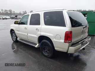 2006 Cadillac Escalade z VIN 1GYEK63N96R105841, wystawiony jako IAAI lot #41550887 z przebiegiem 311 218 mil mil oraz . Historia ofert i sprzedaży dostępna na DreamBid. Obrazek 3.