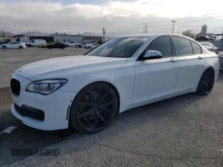 2014 BMW 7 Series 750i с VIN WBAYA8C53ED499850, выставлен на аукционе Copart как лот 43049625 с пробегом 85 780 миль миль и Списание • Salvage title. История ставок и продаж доступна на DreamBid. Изображение 1.