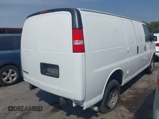 2022 Chevrolet City Express Cargo z VIN 1GCZGGFP5N1163745, wystawiony jako IAAI lot #37373527 z przebiegiem 9358 mil mil oraz . Historia ofert i sprzedaży dostępna na DreamBid. Obrazek 4.