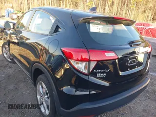 2021 Honda HR-V LX with VIN 3CZRU5H32MM730335, listed as a IAAI auction lot 41651859 with 1 mi miles. Bid and sale history available at carsss.com. Image 3.