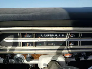 1971 Ford F-250 z VIN F25YRL61251, wystawiony jako Copart lot #49845945 z przebiegiem 28 252 mil mil oraz Szkoda całkowita • Salvage title. Historia ofert i sprzedaży dostępna na DreamBid. Obrazek 9.