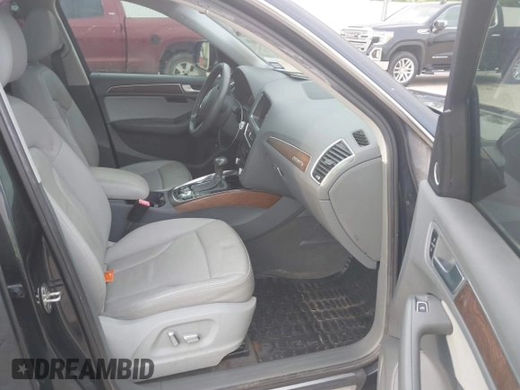 2014 Audi Q5 Premium Plus with VIN WA1LFAFP6EA038754, listed as a IAAI auction lot 42161656 with 173,202 mi miles. Bid and sale history available at carsss.com. Image 5.