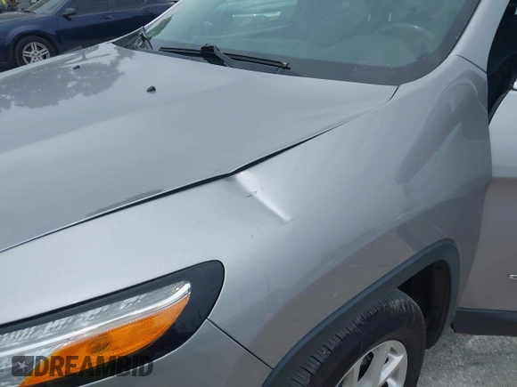2018 Jeep Cherokee Latitude Plus with VIN 1C4PJLLB0JD534992, listed as a IAAI auction lot 42212429 with 125,928 mi miles and . Bid and sale history available at DreamBid. Image 17.