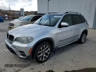 2012 BMW X5 35i z VIN 5UXZV4C50CL748353, wystawiony jako Copart lot #48810135 z przebiegiem 125 110 mil mil oraz Czysty tytuł • Clean title. Historia ofert i sprzedaży dostępna na DreamBid. Obrazek 1.