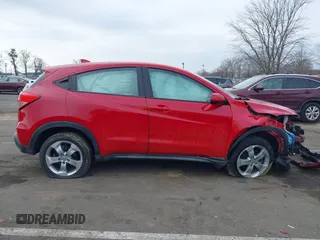 2016 Honda HR-V LX with VIN 3CZRU6H3XGM739696, listed as a IAAI auction lot 41698167 with 31,886 mi miles. Bid and sale history available at carsss.com. Image 13.