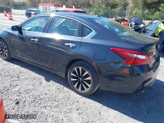 2018 Nissan Altima 2.5 SR with VIN 1N4AL3AP8JC179774, listed as a IAAI auction lot 41933926 with 131,506 mi miles. Bid and sale history available at carsss.com. Image 3.
