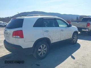 2011 Kia Sorento LX with VIN 5XYKTDA10BG072702, listed as a IAAI auction lot 41762573 with 142,937 mi miles. Bid and sale history available at carsss.com. Image 4.