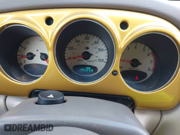 2002 Chrysler PT Cruiser Limited with VIN 3C8FY68B52T332824, listed as a IAAI auction lot 42097107 with 125,258 mi miles. Bid and sale history available at carsss.com. Image 7.