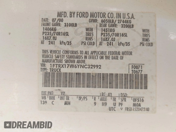 2000 Ford F-150 XL with VIN 1FTRX17W6YNC32992, listed as a IAAI auction lot 41633118 with 174,989 mi miles. Bid and sale history available at carsss.com. Image 9.