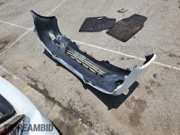 2005 Toyota Camry STD с VIN 4T1BE32K75U626098, выставлен на аукционе Copart как лот 55910145 с пробегом 227 015 миль миль и Списание • Salvage title. История ставок и продаж доступна на DreamBid. Изображение 12.