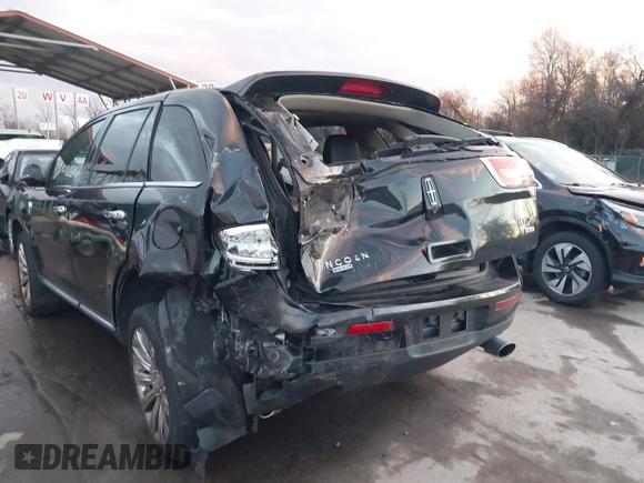 2014 Lincoln MKX z VIN 2LMDJ8JK0EBL19868, wystawiony jako IAAI lot #40960894 z przebiegiem 88 609 mil mil oraz . Historia ofert i sprzedaży dostępna na DreamBid. Obrazek 6.