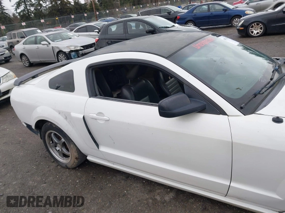 2007 Ford Mustang GT Deluxe with VIN 1ZVFT82H075304832, listed as a IAAI auction lot 41671385 with 103,268 mi miles and . Bid and sale history available at DreamBid. Image 13.