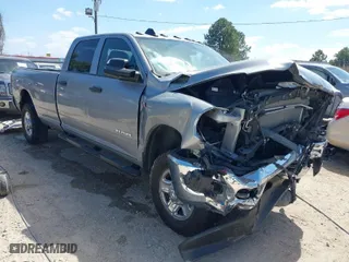 2022 Ram 2500 Tradesman with VIN 3C6UR5HJ0NG118075, listed as a IAAI auction lot 41742502 with 1 mi miles. Bid and sale history available at carsss.com. Image 1.