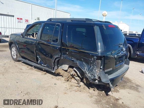 2010 Ford Explorer XLT with VIN 1FMEU6DE9AUA38321, listed as a IAAI auction lot 41817817 with 204,623 mi miles. Bid and sale history available at carsss.com. Image 3.