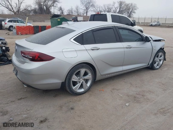 2018 Buick Regal Sportback Preferred with VIN W04GL6SX4J1114012, listed as a IAAI auction lot 41195763 with 97,296 mi miles. Bid and sale history available at carsss.com. Image 4.