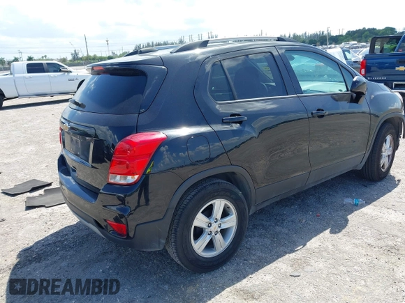 2021 Chevrolet Trax LT with VIN KL7CJLSB5MB310193, listed as a IAAI auction lot 42008721 with 178,445 mi miles. Bid and sale history available at carsss.com. Image 4.