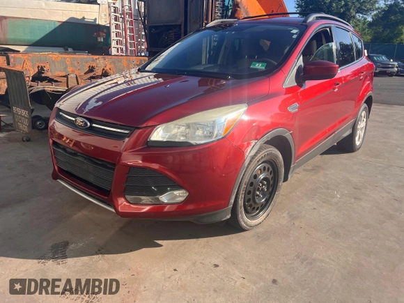 2014 Ford Escape SE z VIN 1FMCU9GX1EUB0429, wystawiony jako Copart lot #67038405 z przebiegiem 177 768 mil mil oraz Czysty tytuł • Clean title. Historia ofert i sprzedaży dostępna na DreamBid. Obrazek 1.