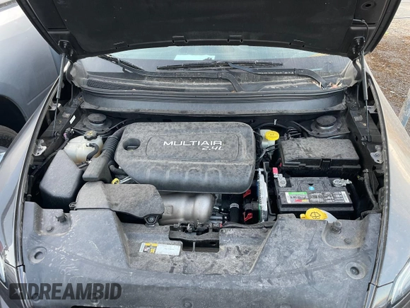 2017 Jeep Cherokee Latitude with VIN 1C4PJLCB4HW508135, listed as a Copart auction lot 60176365 with 149,702 mi miles and Clean title. Bid and sale history available at DreamBid. Image 8.