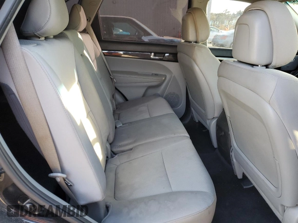 2013 Kia Sorento LX with VIN 5XYKT3A69DG345242, listed as a Copart auction lot 50469915 with 154,112 mi miles and Salvage title. Bid and sale history available at DreamBid. Image 11.