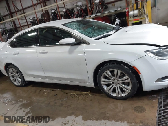 2015 Chrysler 200 Limited with VIN 1C3CCCAG5FN736711, listed as a IAAI auction lot 41417788 with 65,214 mi miles. Bid and sale history available at carsss.com. Image 13.