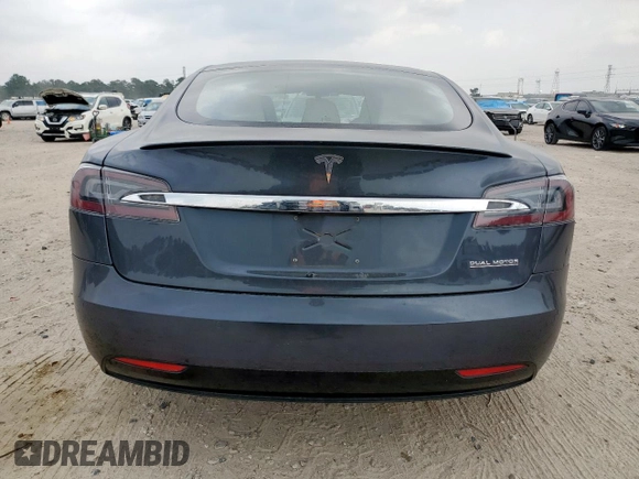 2019 Tesla Model S 100D z VIN 5YJSA1E44KF349058, wystawiony jako Copart lot #57670865 z przebiegiem 39 613 mil mil oraz Szkoda całkowita • Salvage title. Historia ofert i sprzedaży dostępna na DreamBid. Obrazek 6.