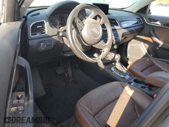 2016 Audi Q3 Prestige z VIN WA1GFCFS1GR009409, wystawiony jako Copart lot #52352845 z przebiegiem Nie podano mil oraz Szkody całkowita. Historia ofert i sprzedaży dostępna na DreamBid. Obrazek 8.