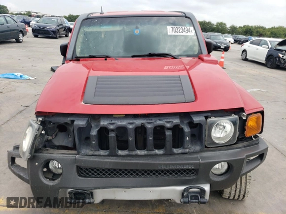 2008 Hummer H3 SUV with VIN 5GTEN13E688138698, listed as a Copart auction lot 70323494 with 0 mi miles and Salvage Title. Bid and sale history available at carsss.com. Image 5.