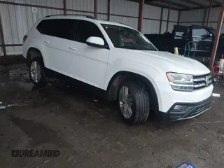 2019 Volkswagen Atlas SE z VIN 1V2WR2CA8KC526036, wystawiony jako IAAI lot #42200589 z przebiegiem 118 590 mil mil oraz . Historia ofert i sprzedaży dostępna na DreamBid. Obrazek 1.