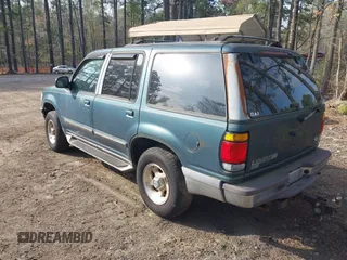 1997 Ford Explorer XL z VIN 1FMDU34E9VZB67632, wystawiony jako IAAI lot #41942102 z przebiegiem 295 240 mil mil oraz . Historia ofert i sprzedaży dostępna na DreamBid. Obrazek 3.