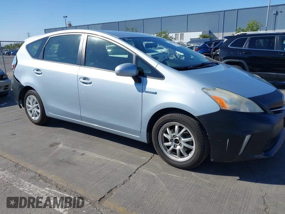 2013 Toyota Prius Two with VIN JTDZN3EU2D3273418, listed as a IAAI auction lot 40209238 with 138,606 mi miles and . Bid and sale history available at carsss.com. Image 1.