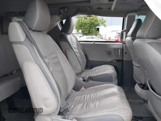 2012 Toyota Sienna XLE with VIN 5TDDK3DC9CS042847, listed as a IAAI auction lot 40970090 with 101,813 mi miles. Bid and sale history available at carsss.com. Image 8.