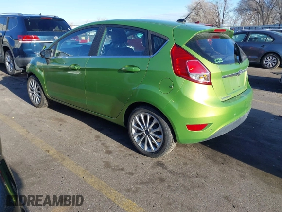 2018 Ford Fiesta Titanium z VIN 3FADP4FJ2JM142861, wystawiony jako IAAI lot #41860660 z przebiegiem 20 820 mil mil oraz . Historia ofert i sprzedaży dostępna na DreamBid. Obrazek 3.