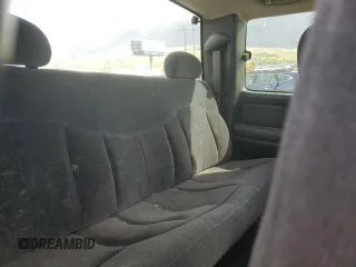 1999 Chevrolet Silverado 2500 LS z VIN 1GCGK29UXXE212282, wystawiony jako Copart lot #54422125 z przebiegiem 196 947 mil mil oraz Szkoda całkowita • Salvage title. Historia ofert i sprzedaży dostępna na DreamBid. Obrazek 10.