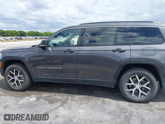 2024 Jeep Grand Cherokee Limited with VIN 1C4RJKBG7R8602211, listed as a IAAI auction lot 42182703 with 14,988 mi miles and . Bid and sale history available at DreamBid. Image 14.