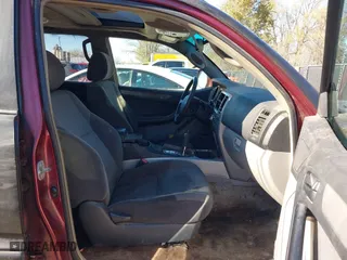 2005 Toyota 4Runner SR5 with VIN JTEBU14R258052004, listed as a IAAI auction lot 40916196 with 189,185 mi miles. Bid and sale history available at carsss.com. Image 5.