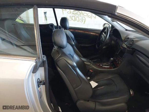 2005 Mercedes-Benz CLK-Class 3.2L with VIN WDBTK65J95F134391, listed as a IAAI auction lot 42040269 with 179,720 mi miles. Bid and sale history available at carsss.com. Image 5.