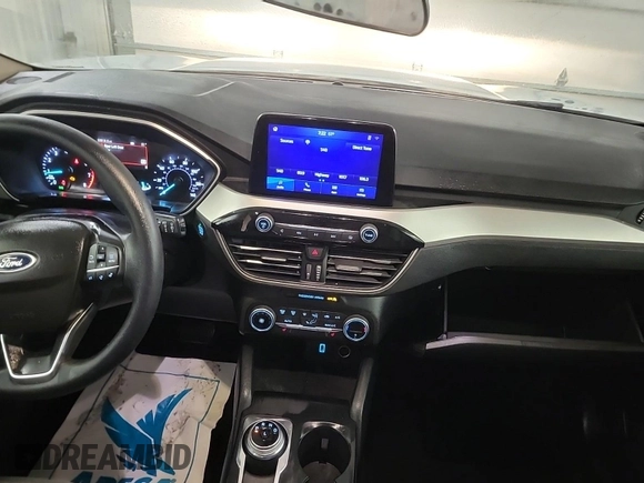 2020 Ford Escape SE z VIN 1FMCU9G66LUB14805, wystawiony jako IAAI lot #42388285 z przebiegiem 50 819 mil mil oraz . Historia ofert i sprzedaży dostępna na DreamBid. Obrazek 6.