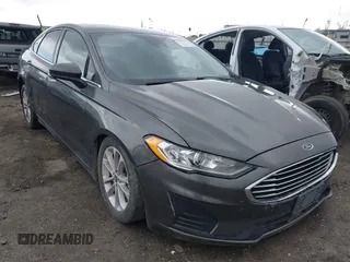 2019 Ford Fusion SE with VIN 3FA6P0HD3KR284679, listed as a IAAI auction lot 41925937 with 67,058 mi miles. Bid and sale history available at carsss.com. Image 1.