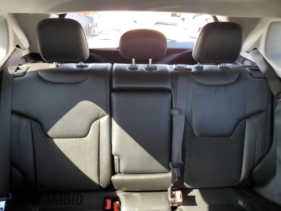 2020 Jeep Compass Latitude z VIN 3C4NJDBB0LT228175, wystawiony jako Copart lot #74743464 z przebiegiem 79 354 mil mil oraz Szkoda całkowita • Salvage title. Historia ofert i sprzedaży dostępna na DreamBid. Obrazek 10.