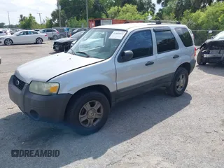 2005 Ford Escape XLS Value with VIN 1FMYU02Z35KD87671, listed as a IAAI auction lot 41880824 with 278,689 mi miles. Bid and sale history available at carsss.com. Image 17.