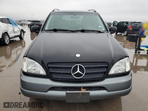 1998 Mercedes-Benz M 320/430/500 z VIN 4JGAB54E3WA038029, wystawiony jako Copart lot #86567584 z przebiegiem Nie podano mil oraz Czysty tytuł • Clean title. Historia ofert i sprzedaży dostępna na DreamBid. Obrazek 5.