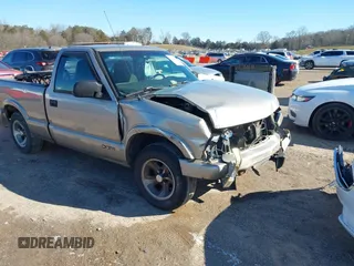 1999 Chevrolet S-10 LS with VIN 1GCCS1442XK130788, listed as a IAAI auction lot 41356829 with 290,817 mi miles. Bid and sale history available at carsss.com. Image 1.