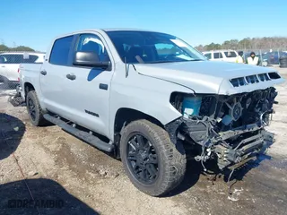 2021 Toyota Tundra 2WD SR5 with VIN 5TFEY5F12MX290170, listed as a IAAI auction lot 41581288 with 39,621 mi miles. Bid and sale history available at carsss.com. Image 1.