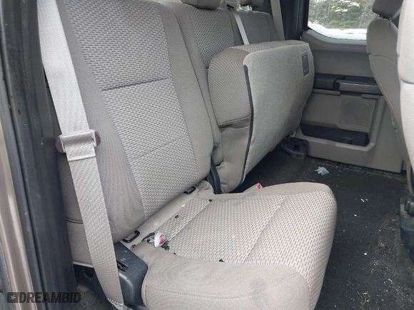 2018 Ford F-150 XL with VIN 1FTFX1EGXJKC36310, listed as a IAAI auction lot 41475018 with 116,662 mi miles. Bid and sale history available at carsss.com. Image 8.