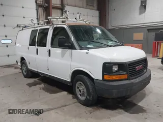 2009 GMC Savana Cargo Van with VIN 1GTGG25C591169155, listed as a IAAI auction lot 41585796 with 157,610 mi miles. Bid and sale history available at carsss.com. Image 1.