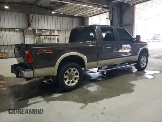 2008 Ford F-250 XL with VIN 1FTSW21R38EB18865, listed as a Copart auction lot 60240945 with 323,624 mi miles and Clean title. Bid and sale history available at DreamBid. Image 3.