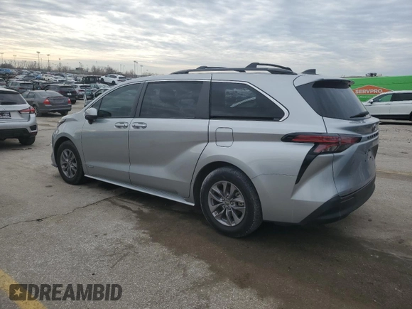 2021 Toyota Sienna LE z VIN 5TDBRKEC2MS031556, wystawiony jako Copart lot #42641195 z przebiegiem 55 211 mil mil oraz Szkoda całkowita • Salvage title. Historia ofert i sprzedaży dostępna na DreamBid. Obrazek 2.