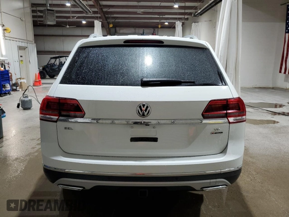 2018 Volkswagen Atlas SEL Premium z VIN 1V2NR2CA6JC577450, wystawiony jako Copart lot #64202745 z przebiegiem 50 195 mil mil oraz Szkoda całkowita • Salvage title. Historia ofert i sprzedaży dostępna na DreamBid. Obrazek 6.