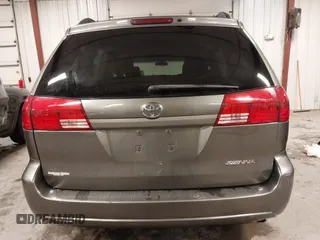 2005 Toyota Sienna CE with VIN 5TDZA23C05S262238, listed as a IAAI auction lot 41732258 with 226,941 mi miles. Bid and sale history available at carsss.com. Image 17.