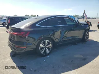 2024 Audi Q8 e-tron Sportback S line Premium Plus z VIN WA1CAAGE9RB024309, wystawiony jako Copart lot #51714695 z przebiegiem 12 919 mil mil oraz Nie do naprawy • Non repairable. Historia ofert i sprzedaży dostępna na DreamBid. Obrazek 3.